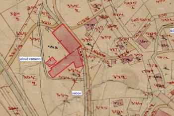 Vyznačení Munkovic na katastrální mapě z roku 1875, ještě před přestavbou a rozšířením.  (© ČÚZK)