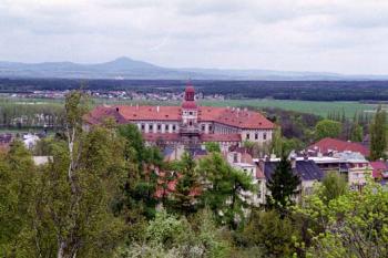  (©2003 Jiří Čížek)