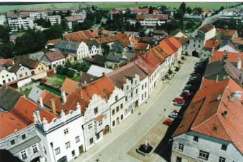 Pohled na náměstí (© Martin Nemela 05/2006)
