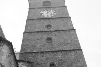 Věž od východu ( © Ivan Grisa 12/2009)