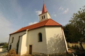 Rozhovice-kostel (© Info Heřmanův Městec 08/2014)
