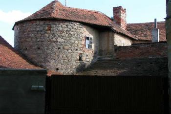 Bastion městských hradeb poblíž Jemnické brány ( © Petr Turyna 06/2004)