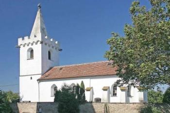 Stolany - kostel (© Info Chrudim 06/2014)