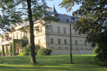 sv.nároží zámku (© D Dohňanský, 10/2017)