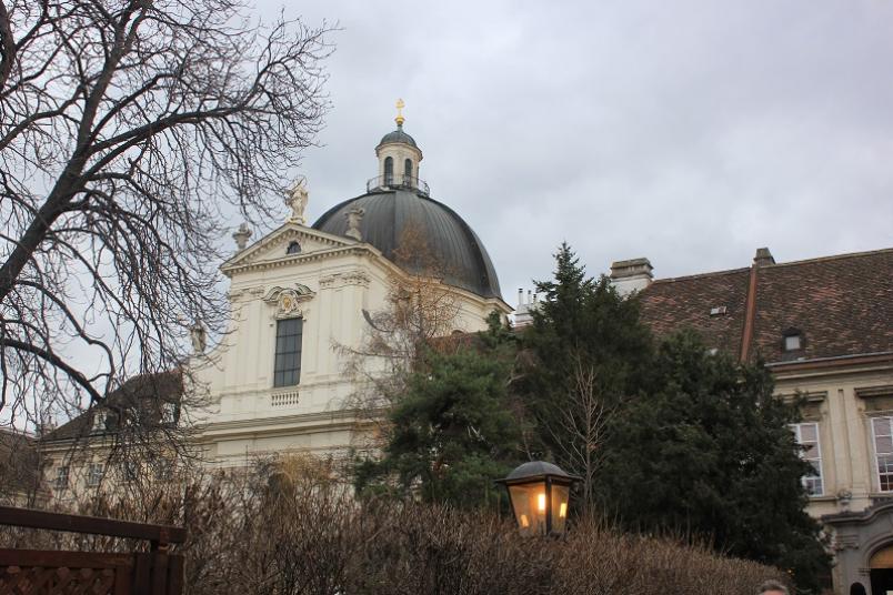 klášter salesiánů s kostelem Navštívení Panny Marie
