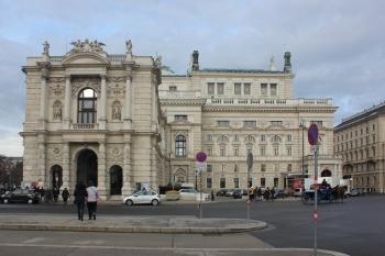 Burgtheater od jihu (© Luděk Vláčil 12/2019)