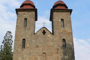 Západní průčelí (© Václav Hájek 05/2006)
