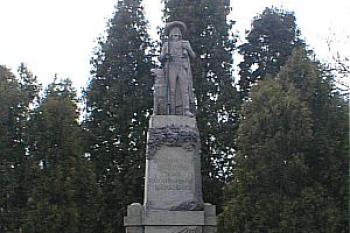 Pomník obětem 1.sv. války v Češově. (2003 ©Martin Zdrůbek)