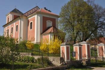 Trojovice kostel (© Infocentrum Chrast 06/2014)