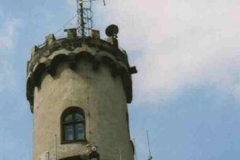 Věž (© Iva Synková 06/2002)