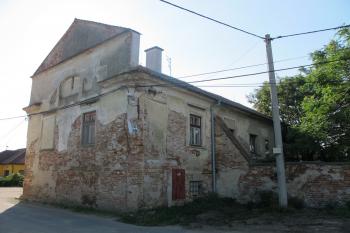 Sz.nároží současného zámku ( © Dušan Dohňanský 08/2019)