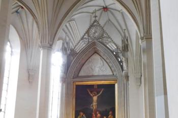 interiér kostela - boční oltář (© Milan Caha 09/2016)
