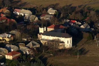 Kostel sv. Václava, Výsluní - letecký snímek ( © Radovan Smokoň 12/2006)