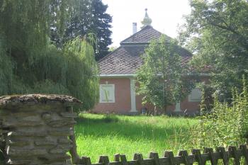 Boční část zámku od severozápadu (© Jaroslav Šproch 08/2019)