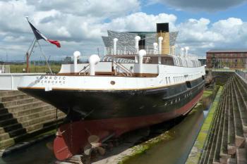  (© Pavel Semple 07/2014)