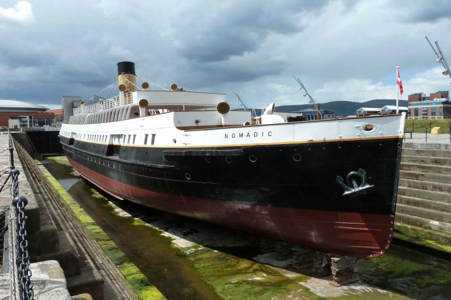 parník Nomadic