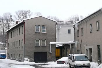 Pohled od jihu na výrobní část areálu (© Jan P. Štěpánek 2010)