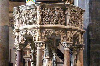 Baptisterium na Náměstí zázraků v italské Pisa (© Pavel Vítek 05/2001)