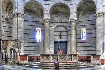 Baptisterium na Náměstí zázraků v italské Pisa (© Pavel Vítek 05/2001)
