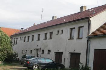 Čelní průčelí na sv. (© Dušan Dohňanský 07/2019)