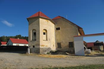 Presbyterium /kněžiště/ po bývalé kapli Sv. Huberta (© Dušan Dohňanský 07/2018)