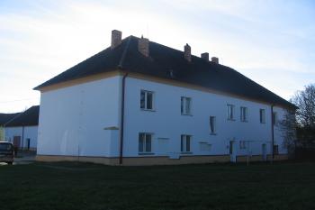 Obytná (reprezentativní část) od severovýchodu (© Jaroslav Špiroch 11/2020)