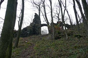 Zřícenina hradu Himlštejn (© aleshwarrior, 11/2013)