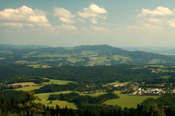 Jeden z výhledů z rozhledny (©   6/7/2005 Alexander Doktor)