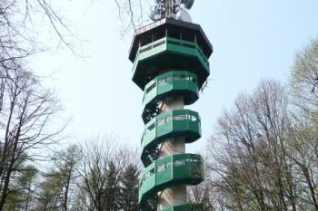 rozhledna na Bílé hoře u Štramberka ( © Jan P. Štěpánek 05/2008)