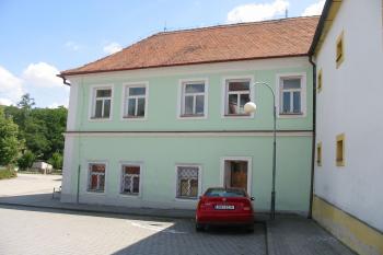 Severní krátké křídlo zámku (© Dušan Dohňanský 07/2017)
