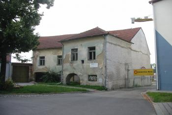 Krátké zámecké křídlo s arkádou (© Dušan Dohňanský 09/2017)