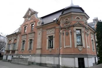 vila před rekonstrukcí (© Jan P. Štěpánek 06/2020)