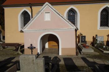 předsíň kostela z jihozápadu (© Jaroslav Špiroch  01/2022)