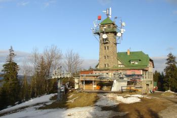 Špičák a sedačková lanovka ( © Jiří Čížek 03/2007)