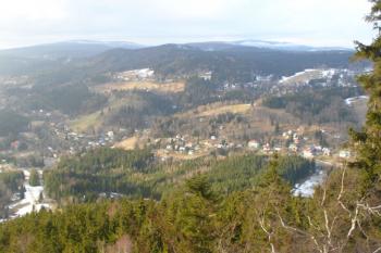 V ýhled na Albrechtice v Jizerských  horách ( © Jiří Čížek 03/2007)