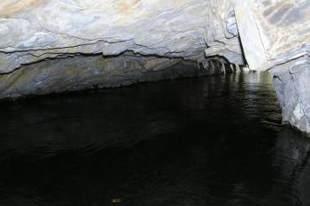 nitro druhého tunelu vylámaného do skály ( © Jan P. Štěpánek 02/2008)