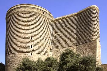 Panenská věž v hlavním městě Azerbajdžánu, v Baku (© Pavel Vítek 06/2013)