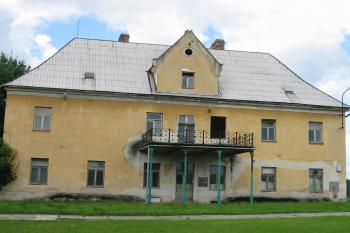 Hlavní zámecké průčelí (© Dušan Dohňanský 07/2020)