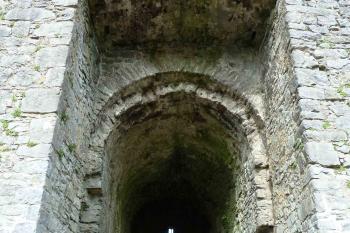 Branský průjezd (později částečně zablokovaný). (© Pavel Semple 03/2012)