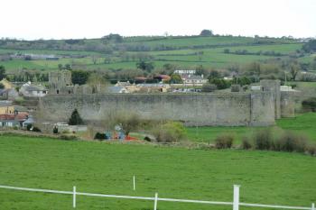 Hrad od SV. (© Pavel Semple 03/2012)