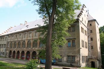 Hlavní budova od jihovýchodu ( © Ivan Grisa 05/2009)