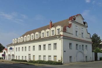 Zájezdní hostinec U chmelového věnce v Roudnici nad Labem. (© Pavel Vítek 08/2020)