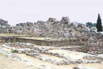 Archeologická lokalita Tíryns na řeckém poloostrově Peloponés. (© Pavel Vítek 09/2012 )