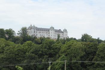 Pohled na kaštieľ od severovýchodu (© Luděk Vláčil 08/2020)
