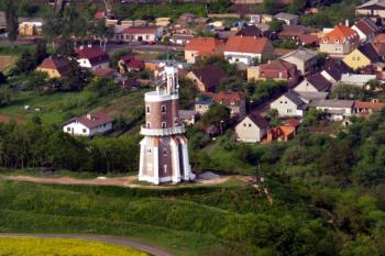 Schillerova rozhledna - letecký snímek ( © Radovan Smokoň 07/2006)