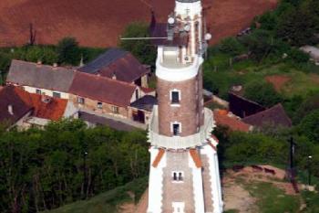 Schillerova rozhledna - letecký snímek ( © Radovan Smokoň 07/2006)