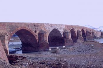 Most Cobandede v turecké provincii Erzurum. (© Pavel Vítek 09/2011)