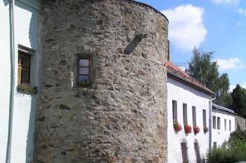 věž vnitřní hradby (© Karel Husák, 09/2006)
