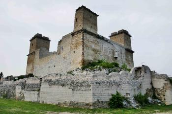 Hrad od JZ. (© Pavel Semple 04/2019)