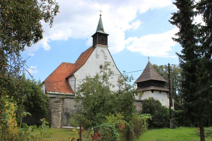 kostel sv. Mikuláše se zvonicí